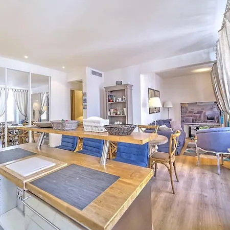Magnifique 3 Pieces Carre D'or Apartament